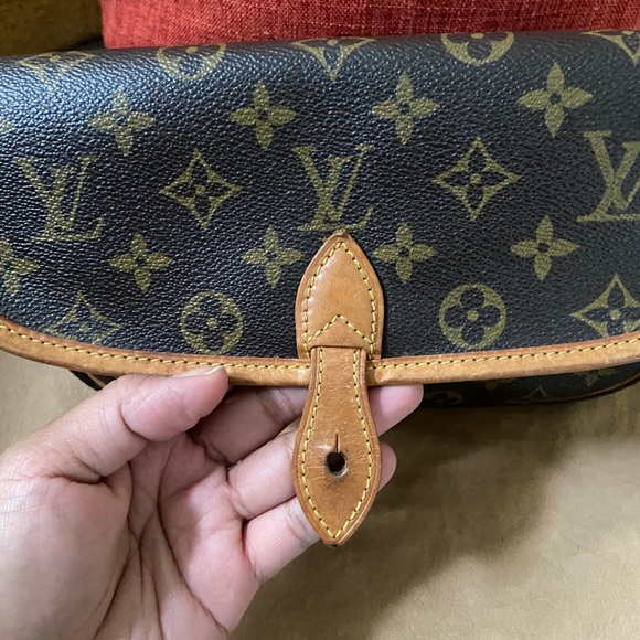 Louis Vuitton - Picture 15 of 15